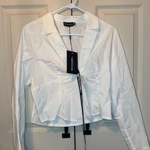 PRETTY LITTLE THING SIDE BUTTON DETAIL SHIRT